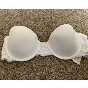 NWOT Hollister Strapless Lightly Lined Bra